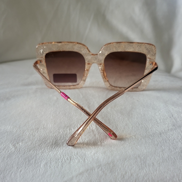 Betsey Johnson Gold ,sparkle sunglasses. - Picture 4 of 6